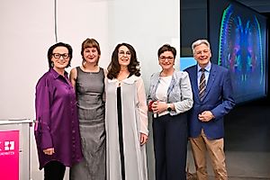 Ausstellungseröffnung Regina Hübner „Dear…“